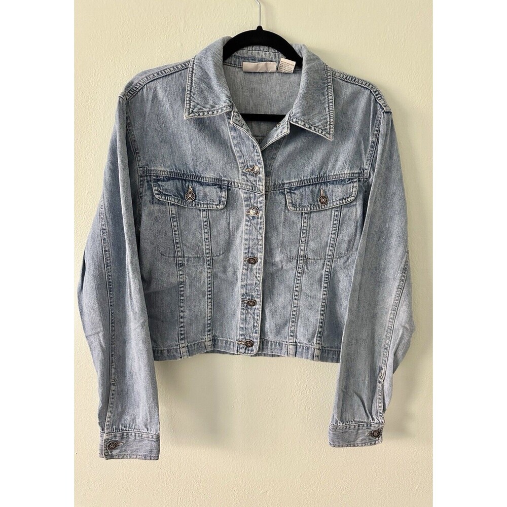 Aeropostale women’s Large Jean jacket trucker denim classic Front Pockets